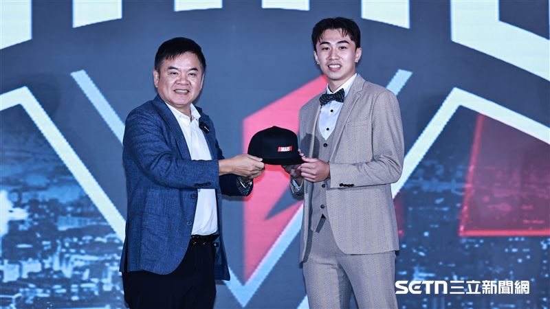 又要跟哥哥正面對決！戰神次輪選中魏芃禾