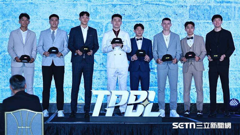 TPBL2025年選秀，所有入選球員合影。（圖／記者劉彥池攝影）
