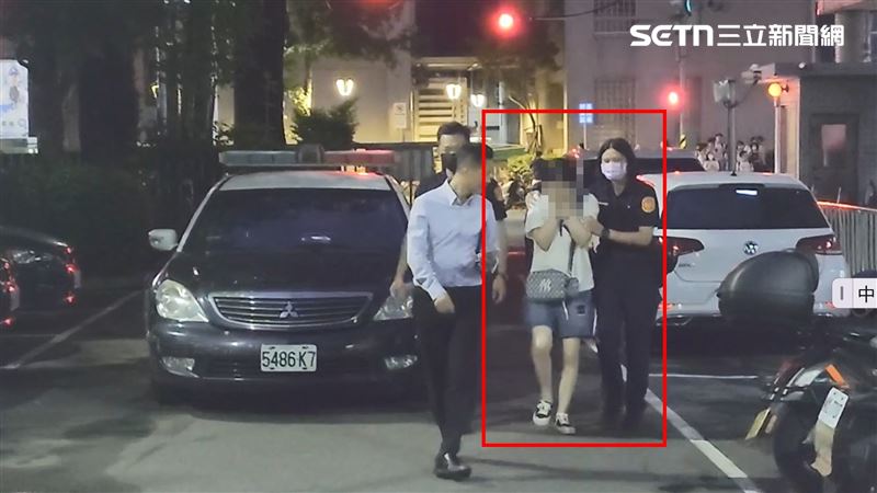 男嬰的保母到警局。（圖／記者莊淇鈞攝影）