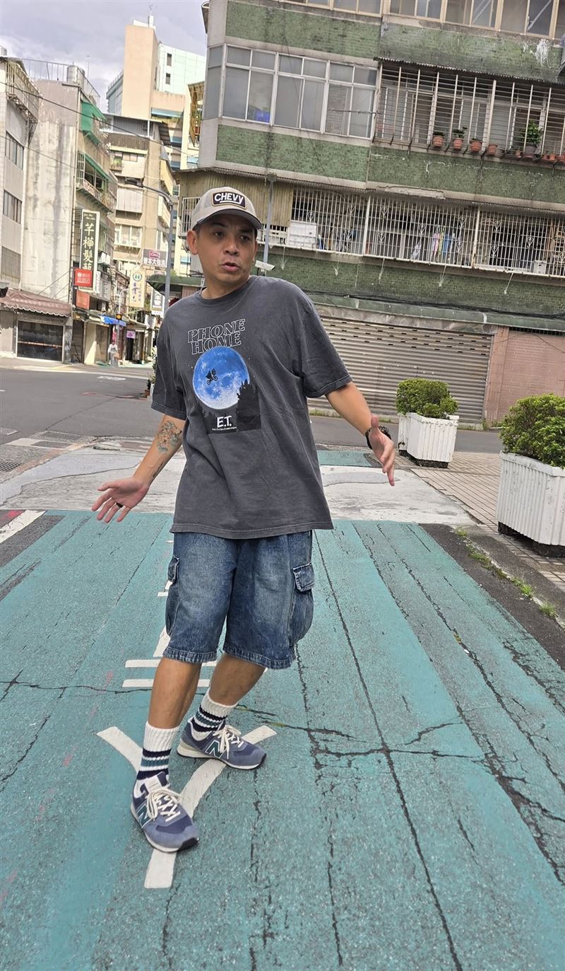 史丹利態度堅定表示絕對不會購買黃牛。(圖/翻攝自史丹利臉書)