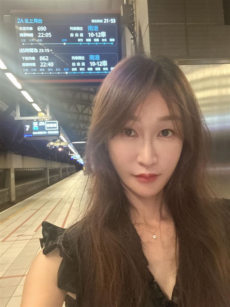 民進黨籍桃園市議員黃瓊慧認為詹江村的發文,讓自己遭到網友訕笑。(圖/翻攝自黃瓊慧臉書)