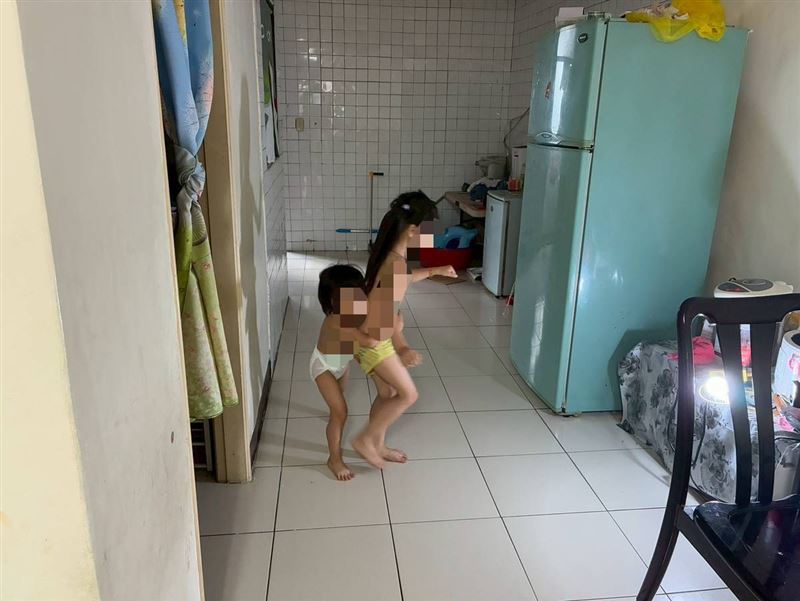 父癌末母憂鬱生活困難,小六女生小樺勇敢跟命運搏鬥,小樺爸爸媽租來的家沒有冷氣,太熱了。(圖/《愛的延續公益協會》提供)