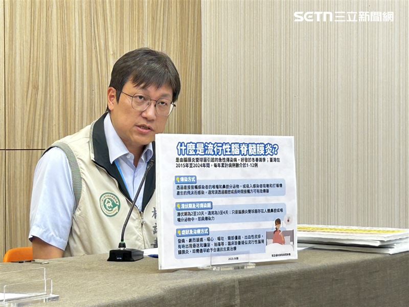 林詠青說明流行性腦脊髓膜炎死亡個案。(圖/記者簡浩正攝影)