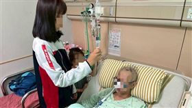 ▲父癌末母憂鬱生活困難，小六女生小樺勇敢跟命運搏鬥，一碗泡麵的勇敢真實故事感人。（圖／《愛的延續公益協會》提供） 