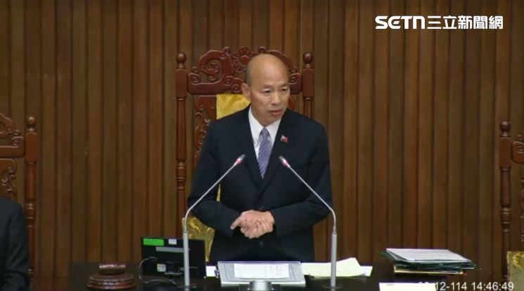 12日下午卓榮泰專案報告,議場沒有立委到場,韓國瑜斥三黨團「太不像話」。(圖/翻攝畫面)
