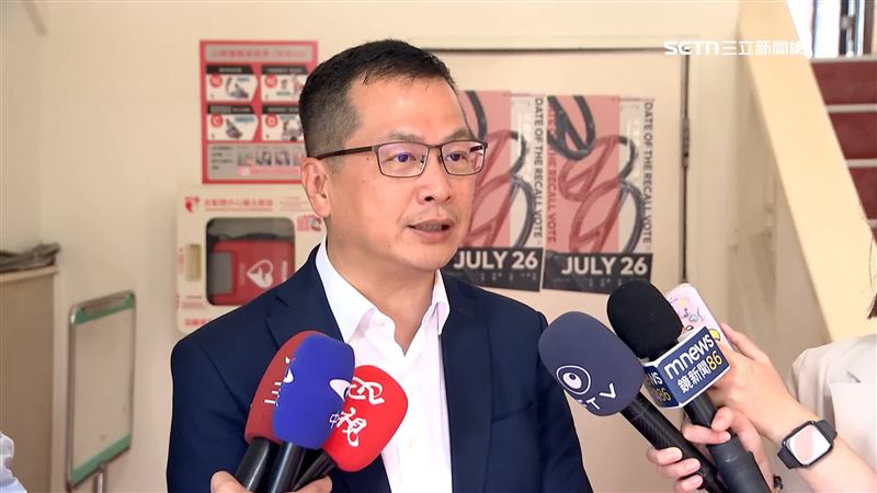 羅智強拜會吳伯雄：只有一個太陽才能贏