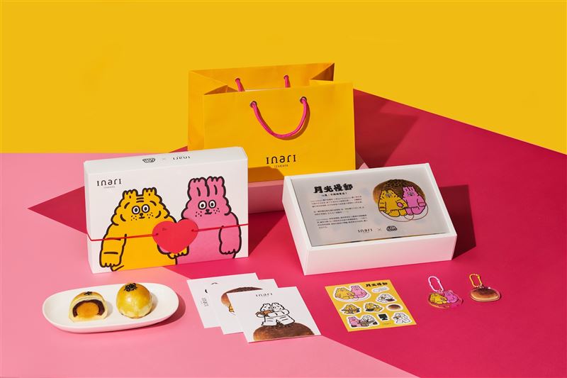inari現代居酒屋 &times; 小虎day聯名中秋蛋黃酥禮盒「月光慢郵」。（圖／品牌業者提供）