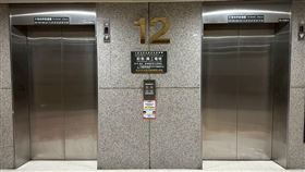 ▲政府政策持續推動都市更新及危老重建，帶動國內老舊電梯汰換需求升溫，推升崇友目前在手訂單金額創歷史新高。（示意圖／記者余國棟攝影）