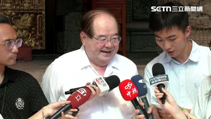李乾龍接受媒體聯訪,再表態希望盧秀燕願意承擔國民黨主席。(圖/翻攝畫面)