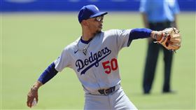 ▲貝茲（Mookie Betts）12日再次重返右外野防守。（圖／美聯社／達志影像）