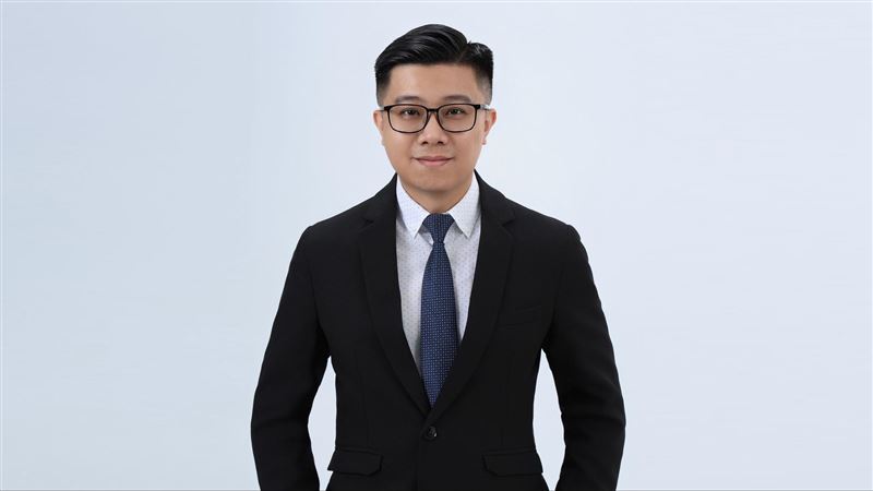 房彥輝發現自己信評不高,於是盡速繳清卡循,一年後成功獲核新青安貸。(圖/房彥輝提供)