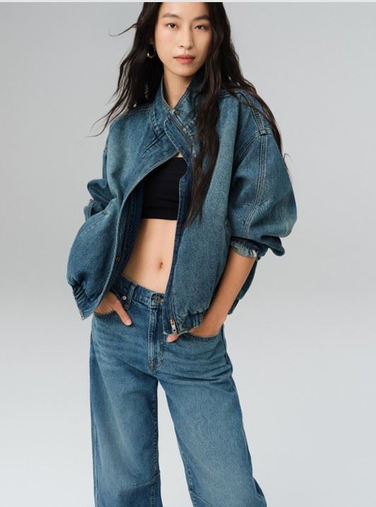 Gap秋季系列這次以丹寧為核心，推出多款服飾。（圖／品牌業者提供）