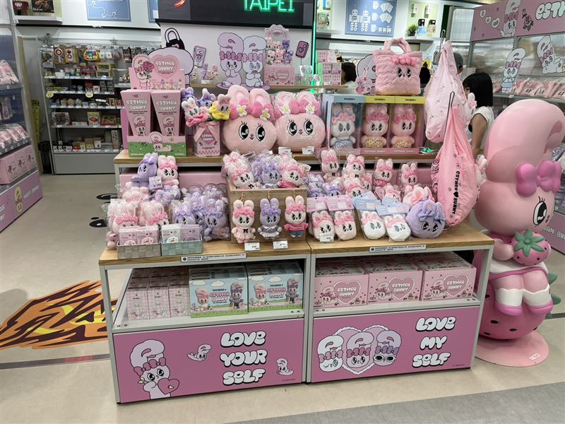 Esther Bunny艾絲樂小兔周邊生活商品快閃台隆手創館LaLaport南港店。（圖／品牌業者提供）