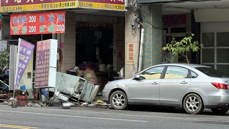 台中男衝撞店家竟秒逃!見警狂漱口躲酒測