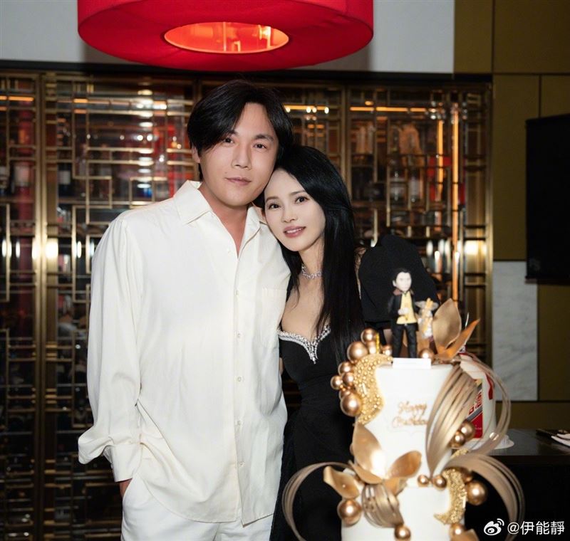伊能靜（右）、秦昊多次傳婚變。（圖／翻攝自伊能靜微博）