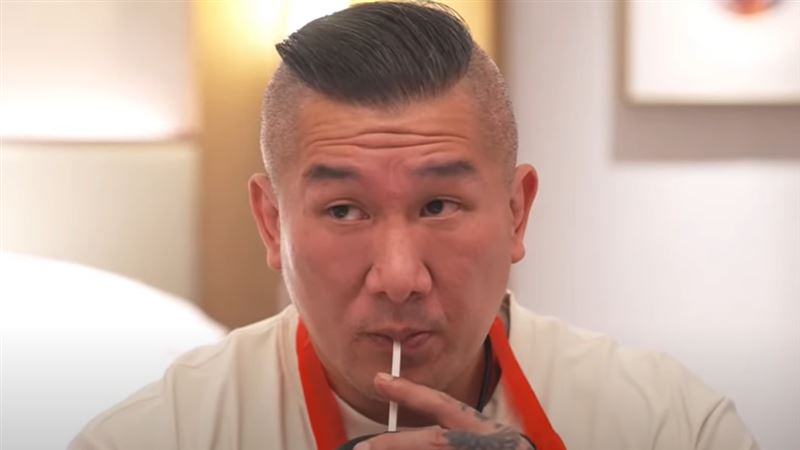 館長赴深圳開吃播(圖/翻攝館長惡名昭彰YT)