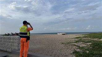 楊柳颱風來了！跑海邊觀浪戲水恐重罰25萬