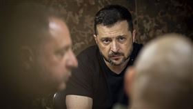 ▲美國總統川普與副總統范斯，將與烏克蘭總統澤倫斯基進行線上會談。（圖／美聯社／達志影像）