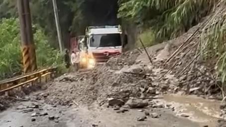 新/楊柳撲台!南投仁愛鄉上午10時停班課