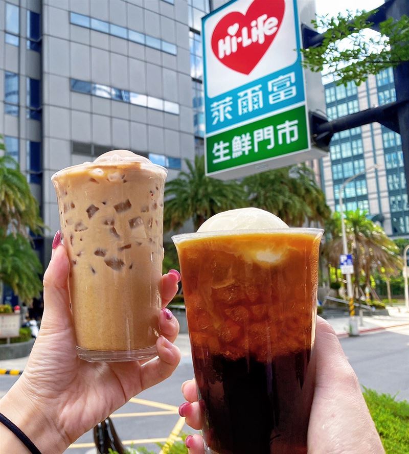 萊爾富「翻轉咖啡運」有機會抽中大杯飲品「2杯只要1元」。（圖／萊爾富 提供）