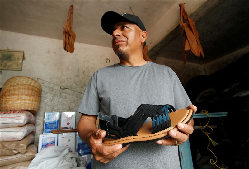 瓦拉切（Huarache）是墨西哥的傳統手工涼鞋。（圖／路透社／達志影像）