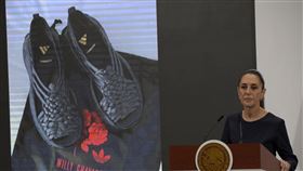 ▲墨西哥總統薛恩鮑姆批評Adidas新鞋款是文化挪用。（圖／達志影像）