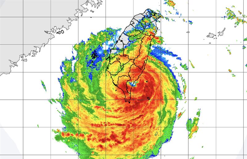 颱風中心於今(13)日13時00分至13時10分之間登陸台東太麻里。(圖/氣象署)