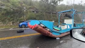 台東,颱風,楊柳,太麻里,漁船,全家超商。（圖／翻攝畫面）