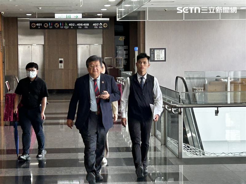 邱泰源今日出席肺癌早篩早治記者會,對於823之後是否仍留任未多回應。(圖/記者簡浩正攝影)