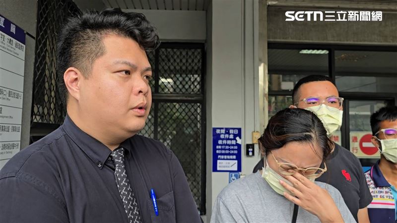 巨業客運輾斃東海林姓女大生，林母回憶愛女死狀，淚灑法庭。（圖／記者吳泊萱攝影）