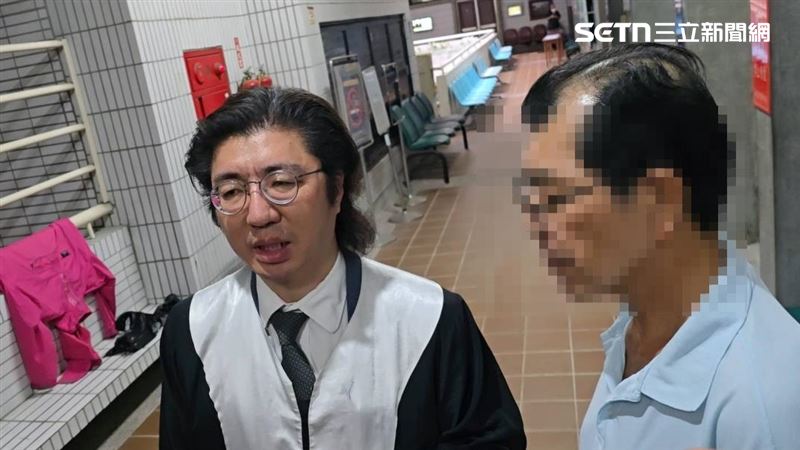 巨業客運輾斃女大生,施姓司機(右)希望能與被害者家屬調解。(圖/記者吳泊萱攝影)