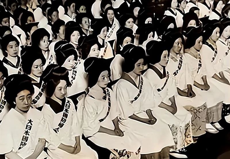 二戰後12萬日本女性被遺留東北。(圖/翻攝自微博)