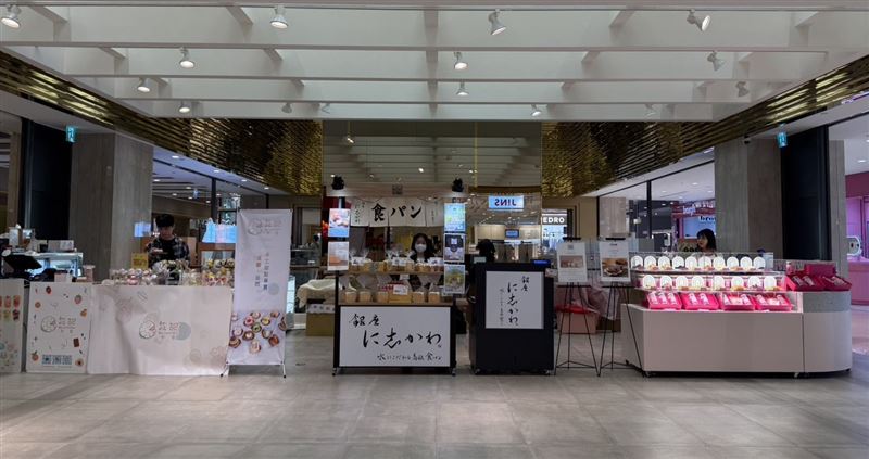 三大人氣快閃店進駐微風信義B1,品嚐奢華口感。(圖/品牌業者提供)