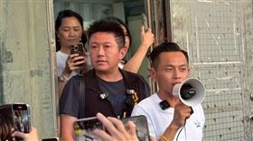 賓賓哥與AJ哥先前赴夜市爆案外案（圖／翻攝江建樺臉書）