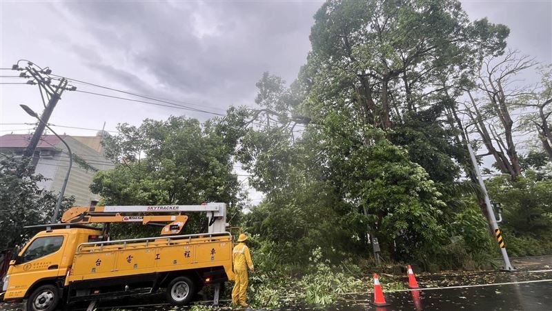 楊柳釀「南部破5萬戶停電」2縣市衝擊最重
