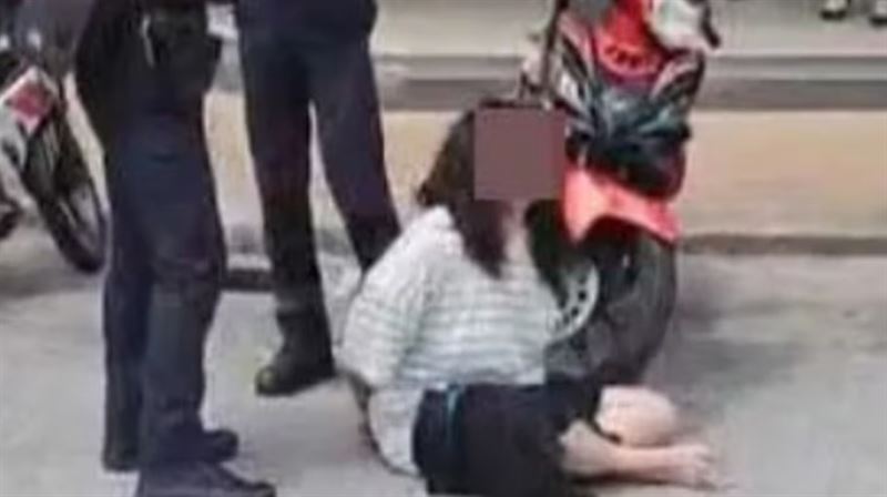大馬女闖購物中心持刀隨機攻擊至少6傷,被捕後狂喊:我討厭馬來西亞。(圖/翻攝threads)