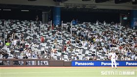 ▲中職36年例行賽，樂天桃猿13日在臺北大巨蛋進場人數9292人。（圖／記者劉彥池攝影）
