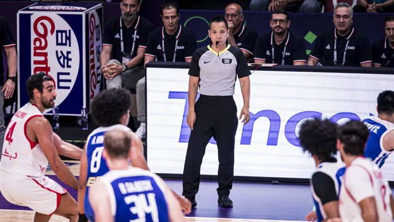 亞洲盃8強,台灣、伊朗之戰裁判尺度受到網友熱議。(圖/翻攝自FIBA)