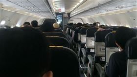 ▲日本人的歐吉桑分享自己颱風天搭機返台的恐怖經歷。（圖／翻攝自日本人的歐吉桑臉書）

