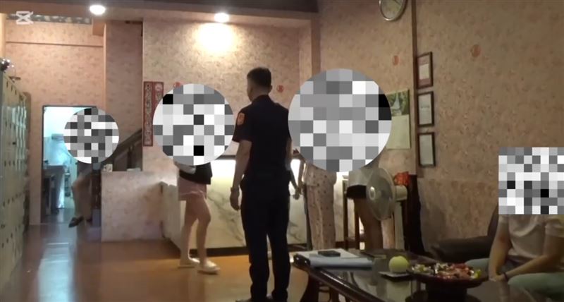 新竹市南大路一間養生館豔名遠播,警方上門突擊。(圖/翻攝畫面)