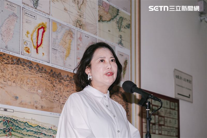 吳思瑤受訪，談論普發現金等議題。（圖／記者楊士誼攝影）