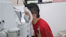 58歲演員秦楊驚爆健康亮紅燈，眼睛突發失明。（圖／秦楊提供）