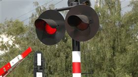 平交道 鐵軌 柵欄（示意圖／翻攝自pixabay）
