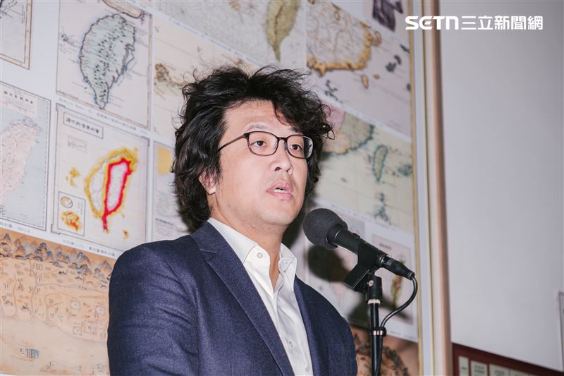 沈伯洋直言，徐巧芯質問個別產品關稅是「黃國昌式質詢」，藉此炒作新聞「我覺得算是現在很流行的文化，無助於監督」。（圖／記者楊士誼攝影）