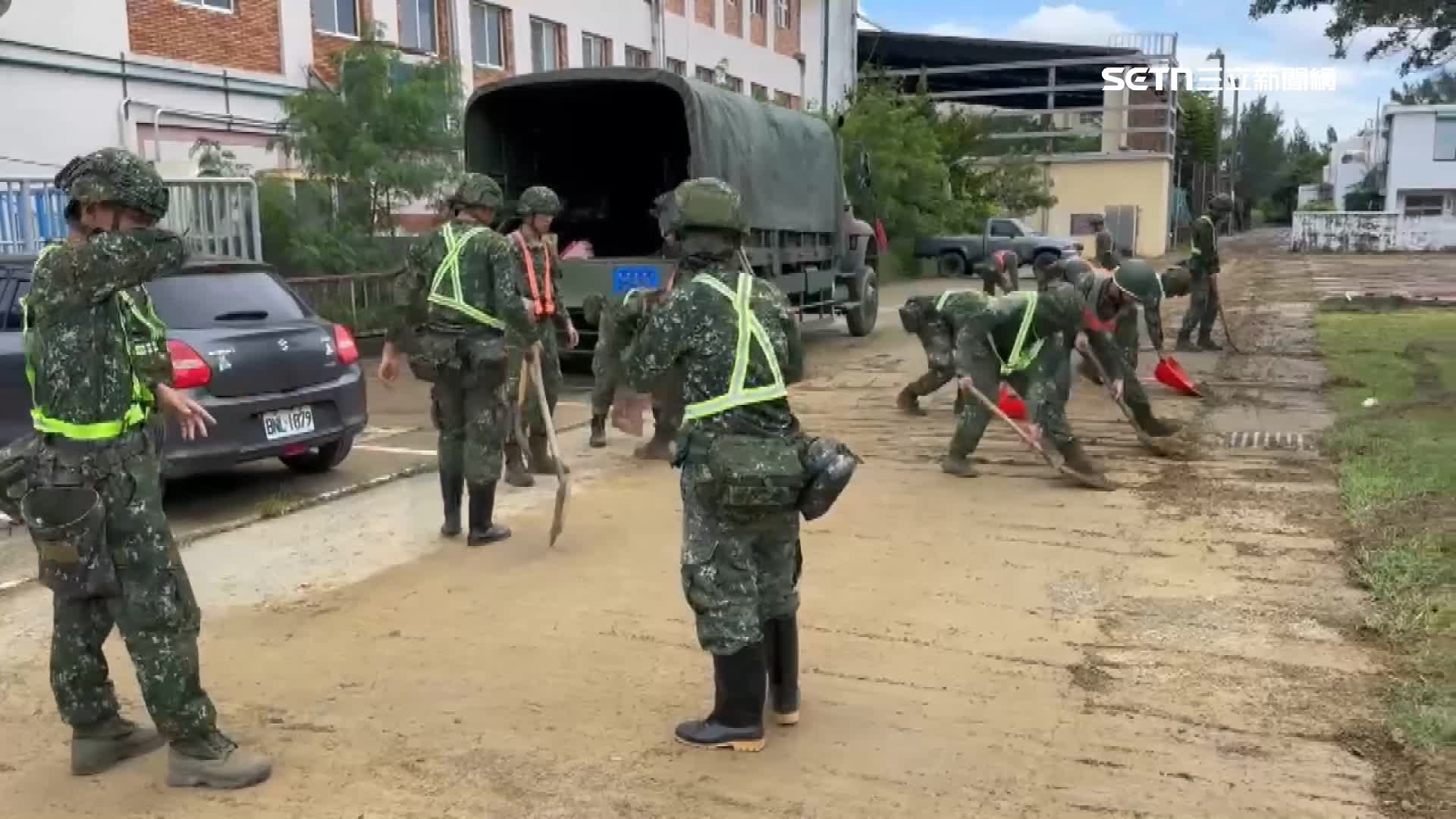 國軍出動協助清理，要讓居民生活恢復正常