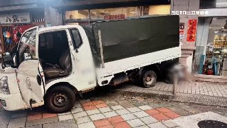 貨車突衝撞當鋪　知情爆內幕：竹聯幫主導