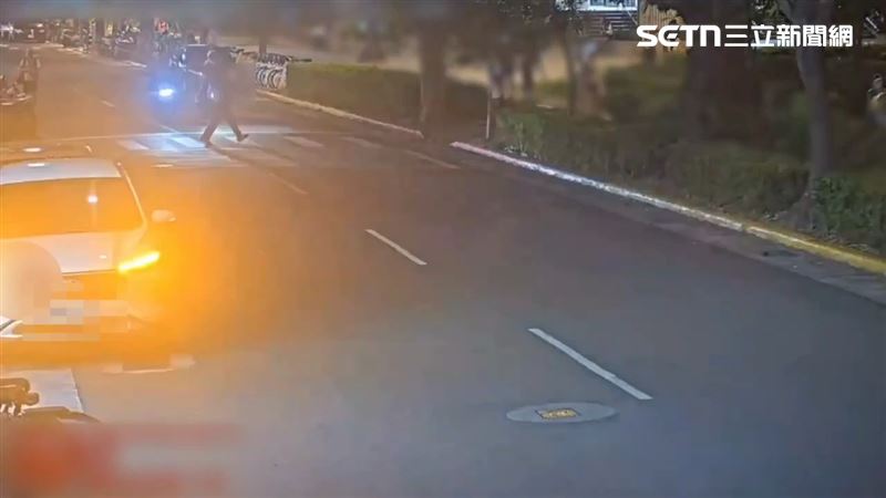 北市洪姓軍人騎車撞死26歲賴姓女行人。（圖／翻攝畫面）