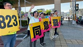 民進黨立委何欣純與民進黨台中市議會黨團、台中市黨部積極協助罷團。（圖／何欣純辦公室提供） 