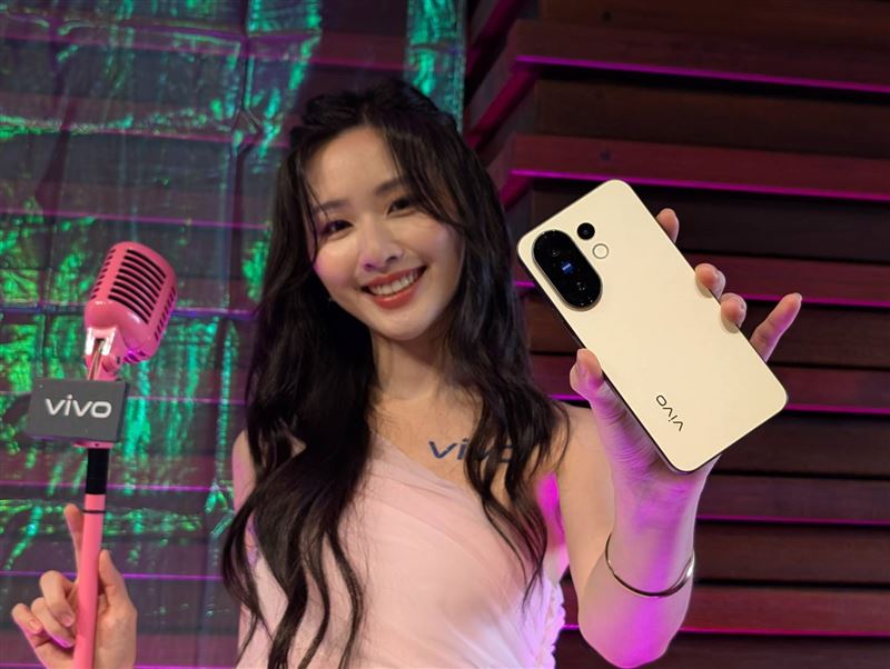 傑昇通信手機開學價，vivo X200 FE現省7,400元。（圖／品牌業者提供）
