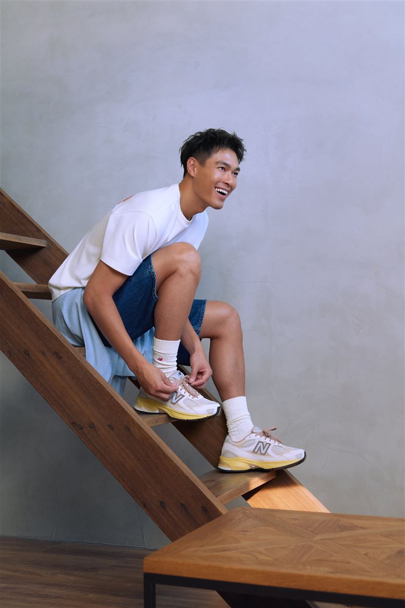 New Balance夏日形象特輯#每一刻皆風格，2010鞋款FT楊祐寧。（圖／品牌業者提供）